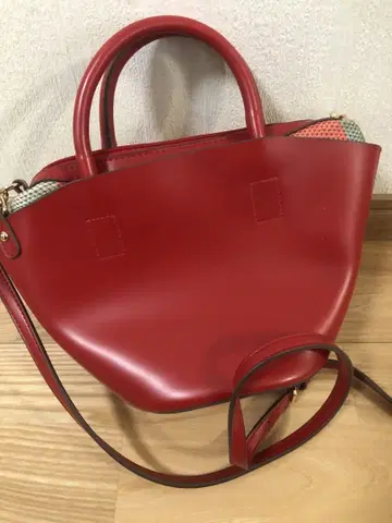 Sac Unit 빨간색 핸드백 골드 금장 장식