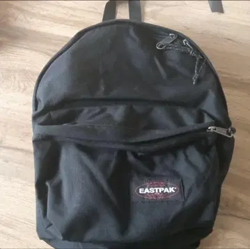 EASTPAK 블랙 백팩 y2k