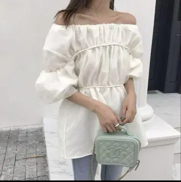 벌스데이 바쉬 오프숄더 벌룬 슬리브 블라우스