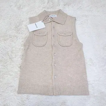 [ 택 포함 미사용 ] 해린 도트사이 Knit compact vest