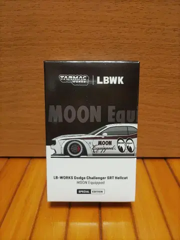TARMAC WORKS LB-WORKS Dodge Challenger