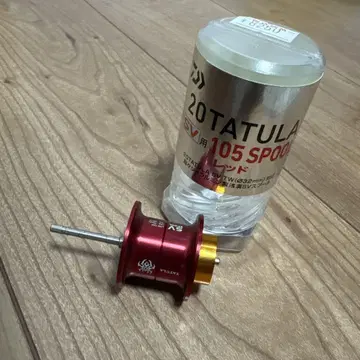 다이와 20 타투라 SV 105 스풀 레드