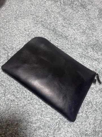 Ryu 가죽 클러치백