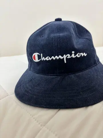 Champion 네이비 코듀로이 캡