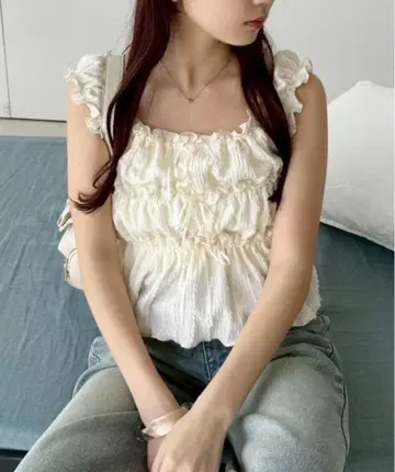 NICE CLAUP 리본 포함 개더 상의