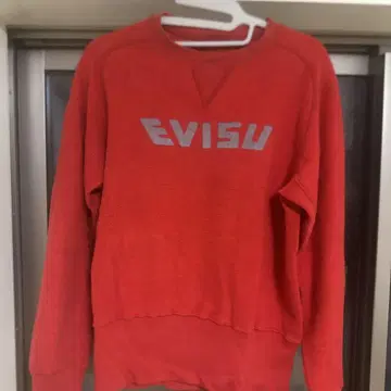 EVISU 빨간색 V넥 트레이닝복