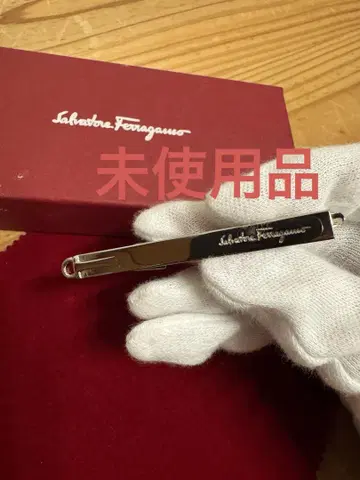 새상품 미사용 Salvatore Ferragamo 넥타이핀