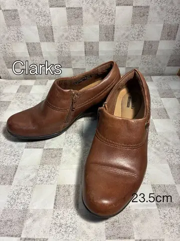 새상품급 Clarks 부티 펌프스 23.5cm