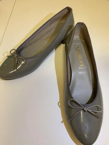 새상품급 르탈론 그레이 발레 슈즈 힐 약 3cm
