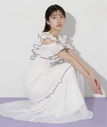 JILL by JILL STUART 시어 체크 볼륨 프릴 원피스