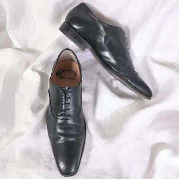 산토니 Santoni 메달리온 플레인토 비즈니스 드레스 가죽 신발 블랙