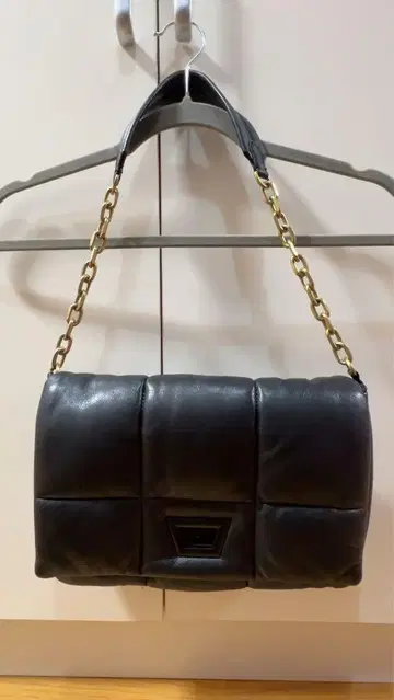 ZARA 퀼팅 숄더백