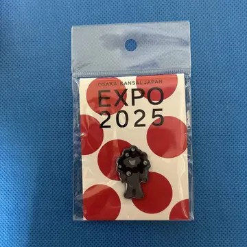 EXPO 2025 블랙 미야쿠미야쿠 핀 배지 핀즈 블랙