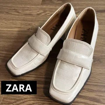[ ZARA ] 화이트 크로커다일 패턴 로퍼 힐 약 5cm 새상품급