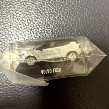 VOLVO EX30 미니카 화이트