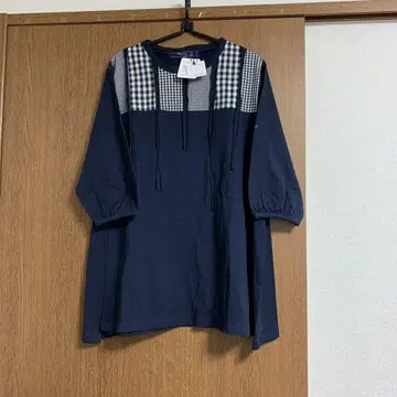 네이비 체크 무늬 7부 소매 상의
