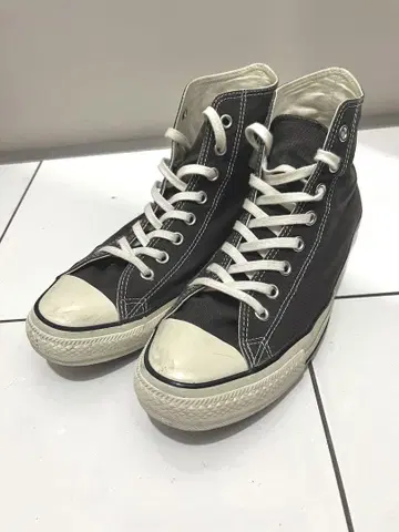 Converse 블랙 하이컷 스니커즈
