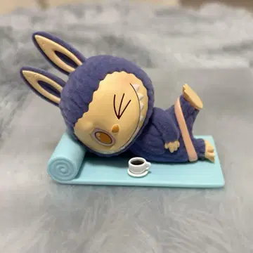 MONSTERS Lazy Yoga POPMART 아메리카노