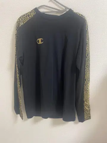 Champion 레오파드 무늬 롱 슬리브 T셔츠