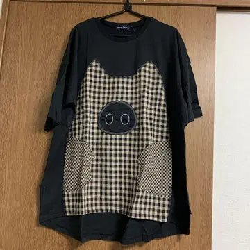 오버 사이즈 체크 무늬 패치 T셔츠