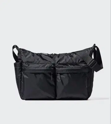 UNIQLO 멀티 포켓 숄더백