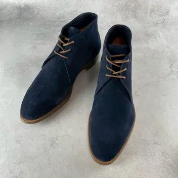 현행 새상품급 에드워드 그린 생크린 스웨이드 처카 부츠 네이비 컬러