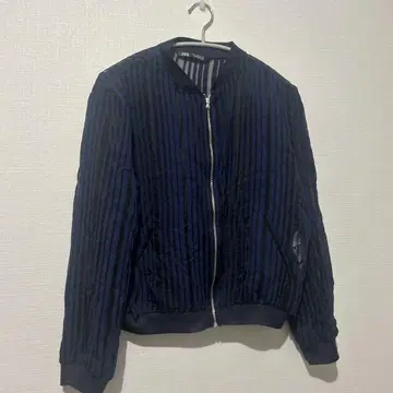 ZARA 스트라이프 노카라 자켓 네이비 시어 (비침 있음)