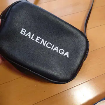 브랜드 숄더백