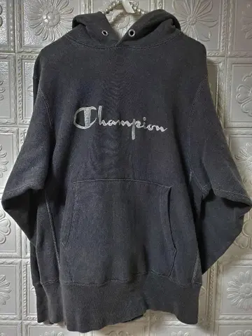 흑먹색 90s 자수 택 Champion 리버스위브 후드티 M