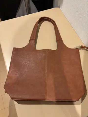브라운 합성 피혁 토트백