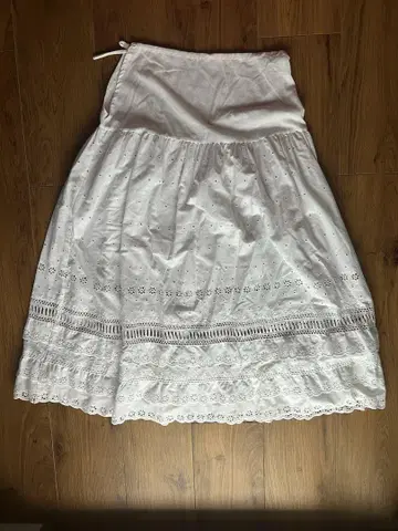 vintage lace skirt