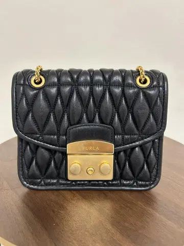 FURLA 메트로폴리스 퀼팅