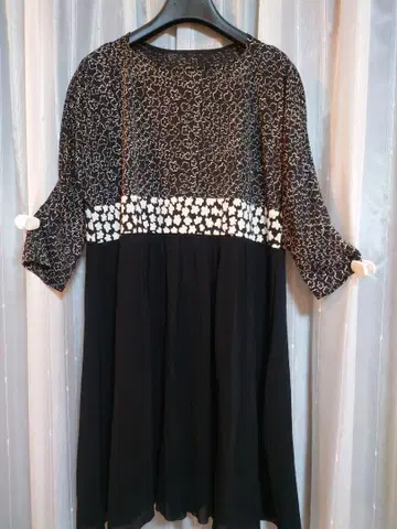 새상품급 HIROKO KOSHINO 블랙 절개 튜닉