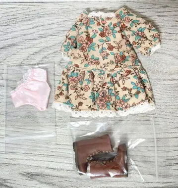 네오 브라이스 웰컴 윈터 원피스 아웃핏 3점