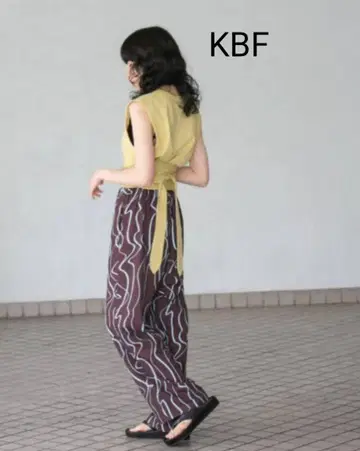 KBF 웨이브 프린트 팬츠