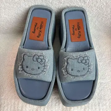 [ 새상품급 ] moussy 키티 통굽 샌들 산리오 데님 인기