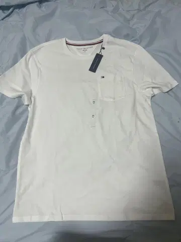 Tommy Hilfiger 화이트 T셔츠 M