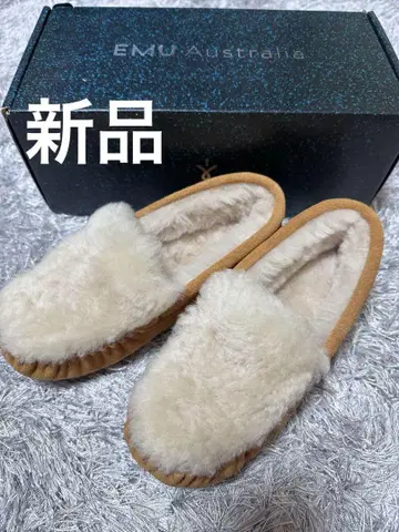 새상품 EMU Australia 크림색 모카신 양가죽