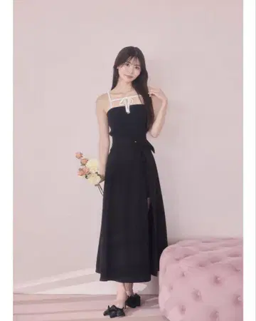블랙 롱 스커트 슬릿 포함