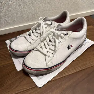 Lacoste 화이트 스니커즈