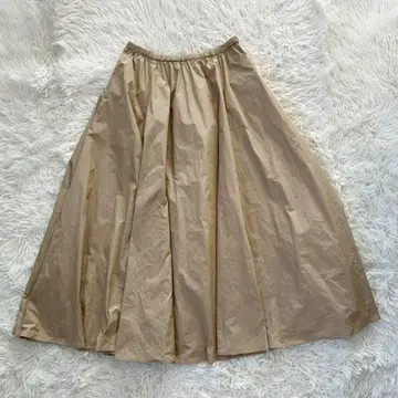 새상품급 플라주 2023 Memory Taffeta 스커트 (세탁 가능)