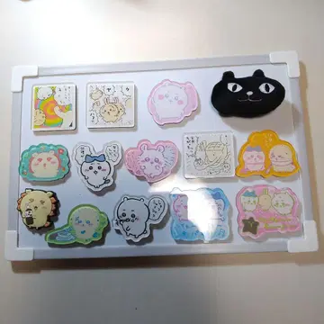 치이카와(먼작귀) 마그넷 13개, 검은 고양이 마그넷 1개