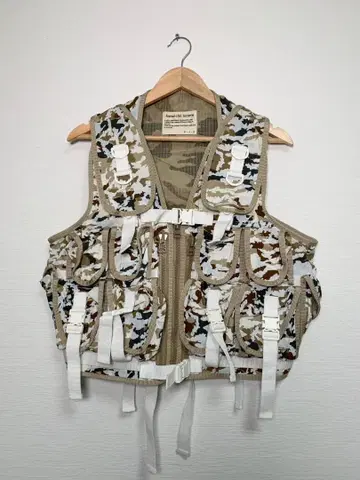 [banal chic bizarre] 13SS 택티컬 베스트 베이지