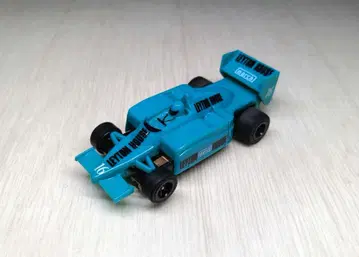 타미 AFX 레이튼 하우스 마치