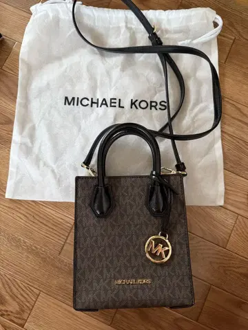 마이클코어스 쇼핑백 토트