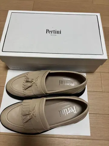 Pertini 베이지 통굽 로퍼