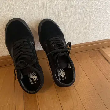 Vans 블랙 스웨이드 스니커즈