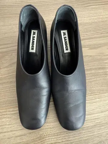 JIL SANDER 질 샌더 스트럭처드 펌프스 36 가죽 블랙