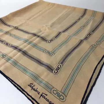 2508-161 | 페라가모 스카프 실크 100% 네이비 택 포함