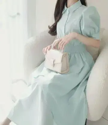 [ mily bilet ] 가슴 자수 프릴 스커트 원피스